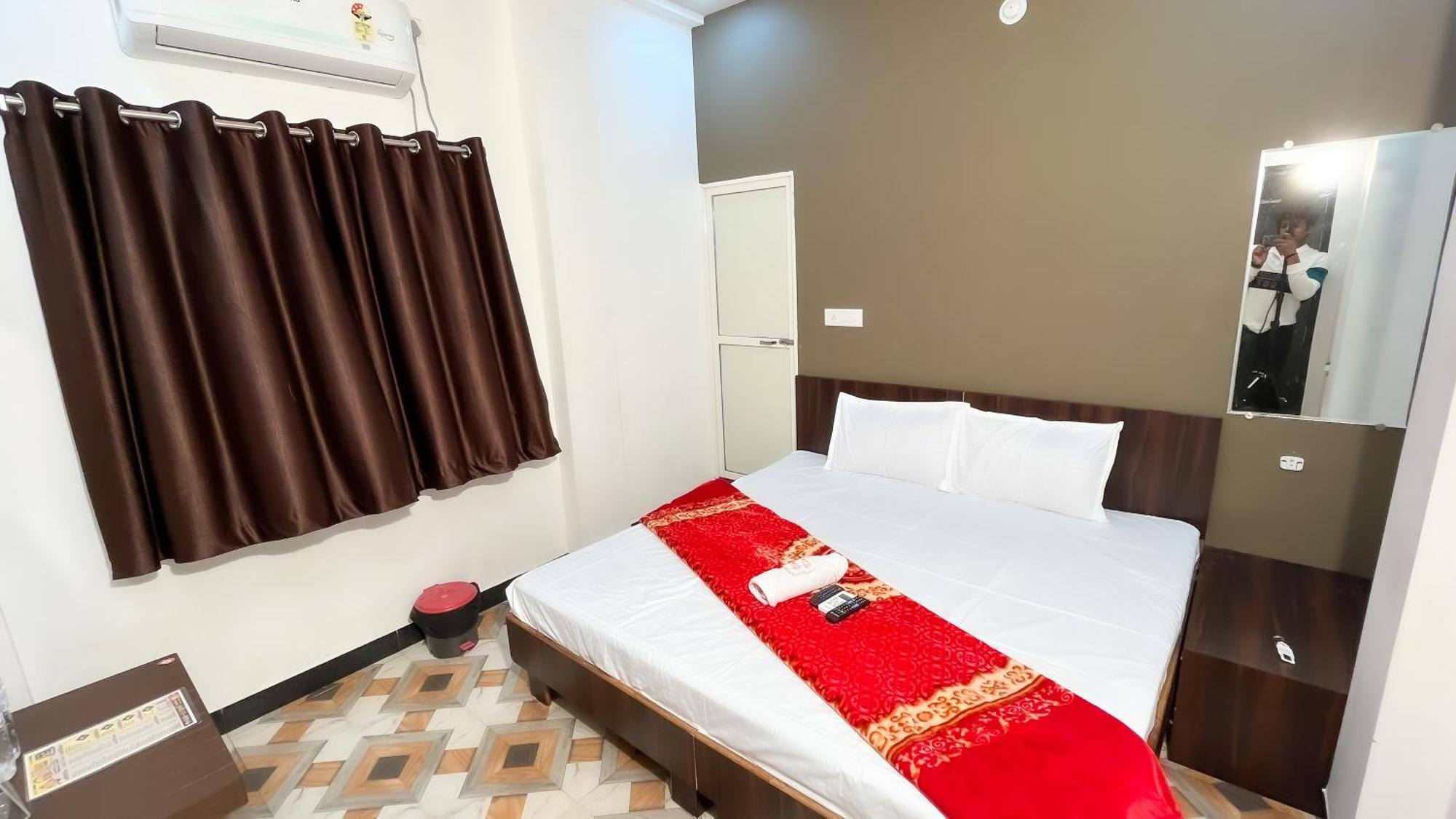 Hotel Rudraksh Ujjain Exterior foto